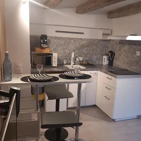 Centre De Apartment